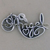 Silver cursive pendant with heart